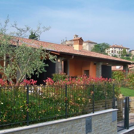 Residence Boschetti Manerba del Garda Bilik gambar
