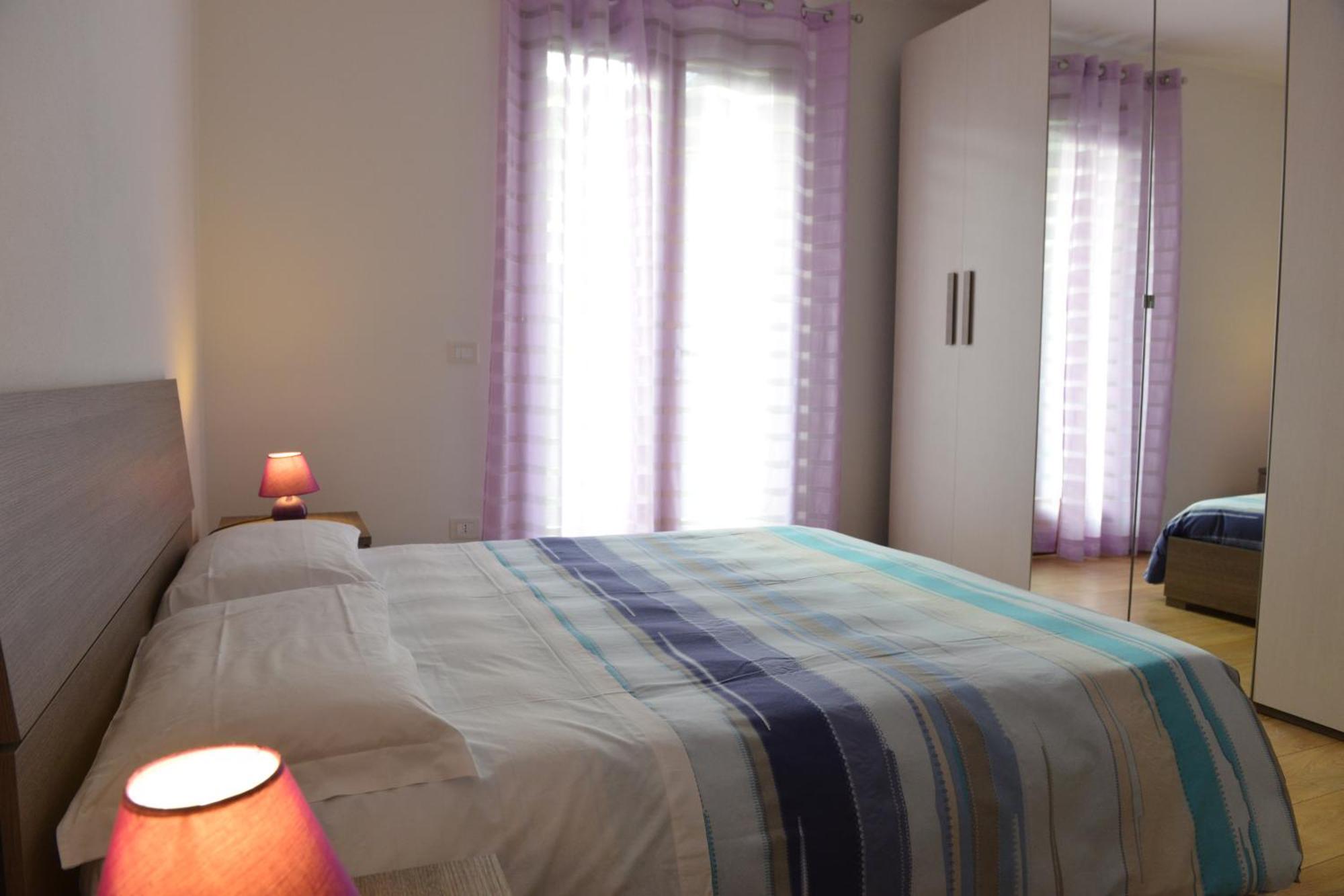 Residence Boschetti Manerba del Garda Bilik gambar